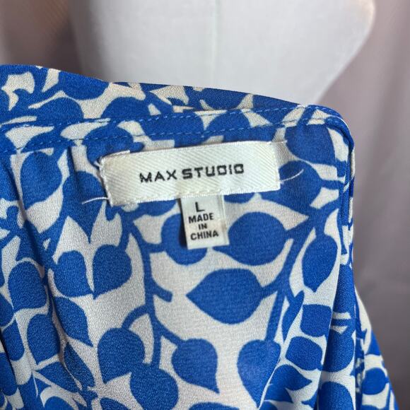 Max Studio Blue and White Ruffle Sleeveless Top Size Large (L462) - Picture 6 of 7